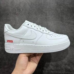 Supreme x Nike Air Force 1